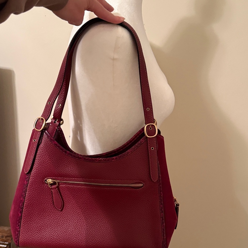 Coach Burgundy Pebbled Leather Shoulder Bag with Gold Hardware - Picture 4 of 10